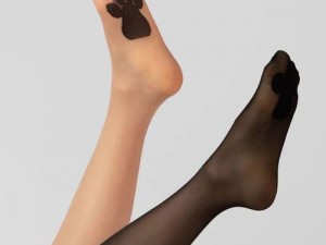 欧美丝袜丝交足 nylons 视频：让你感受极致诱惑的丝袜美腿