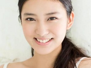 日本一卡两卡三卡四卡无卡国色天香，亚洲女神的魅力无限